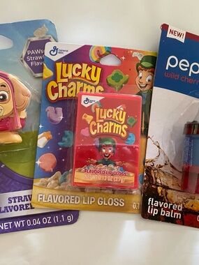 1-set of 3 Taste beauty flavored Lip Gloss